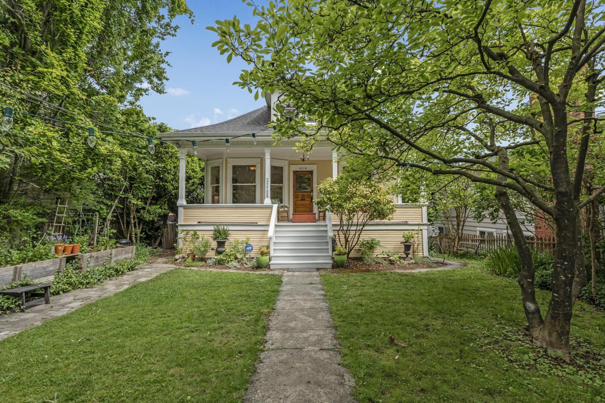 The Queen Elizabeth Park Home Vancouver Exterior photo